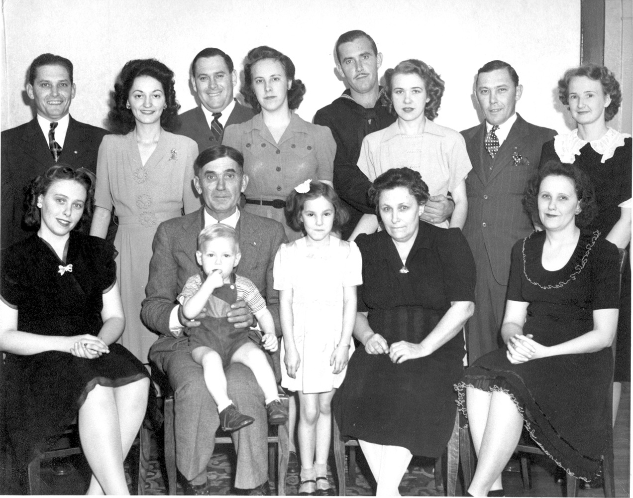 The Binns Extended Family Photo